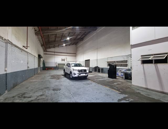 312M² MINI FACTORY TO LET IN JACOBS